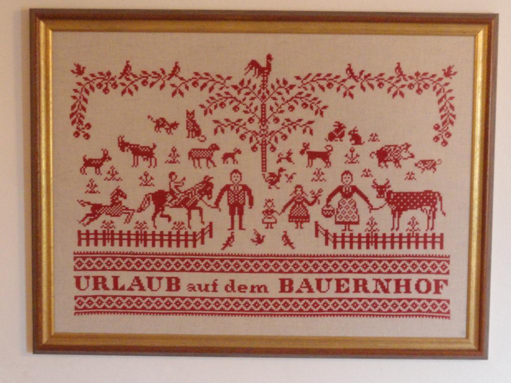 Baby- Und Kinderhof Aicherbauer Seeham Buitenkant foto
