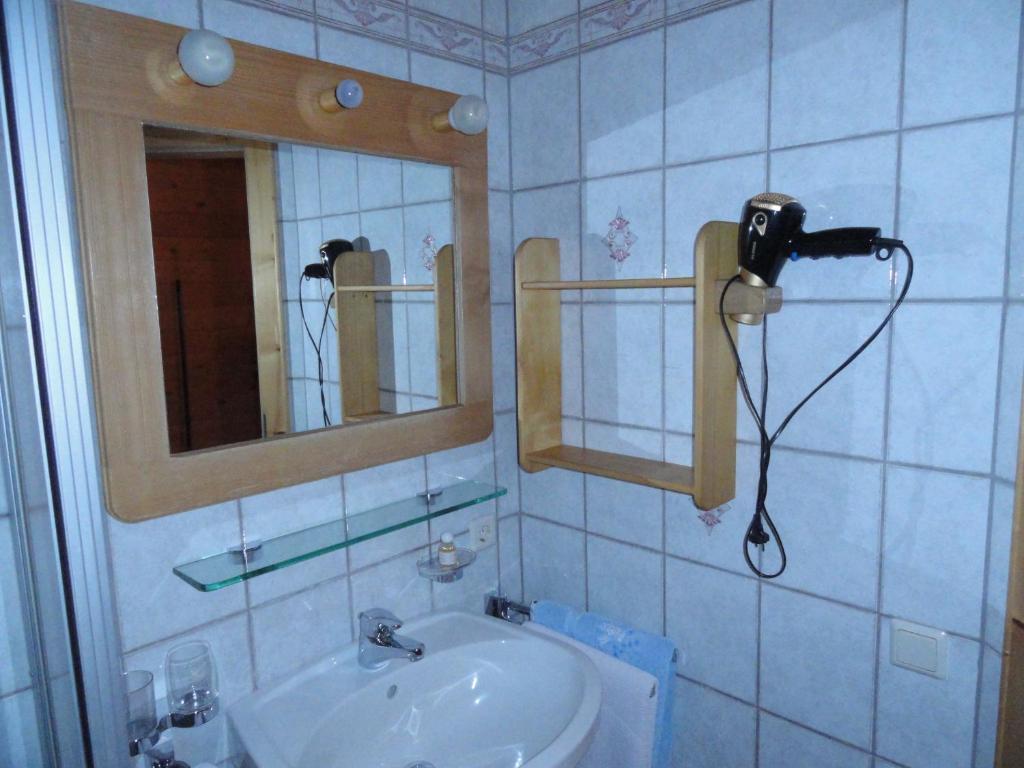 Baby- Und Kinderhof Aicherbauer Seeham Kamer foto